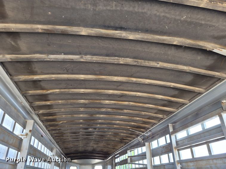 image for item DK1867 2004 Titan  livestock trailer
