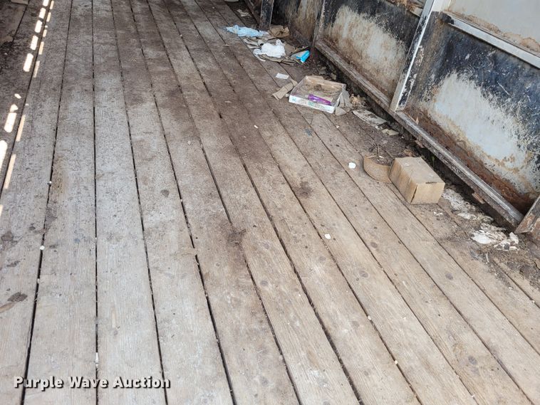 image for item DK1867 2004 Titan  livestock trailer