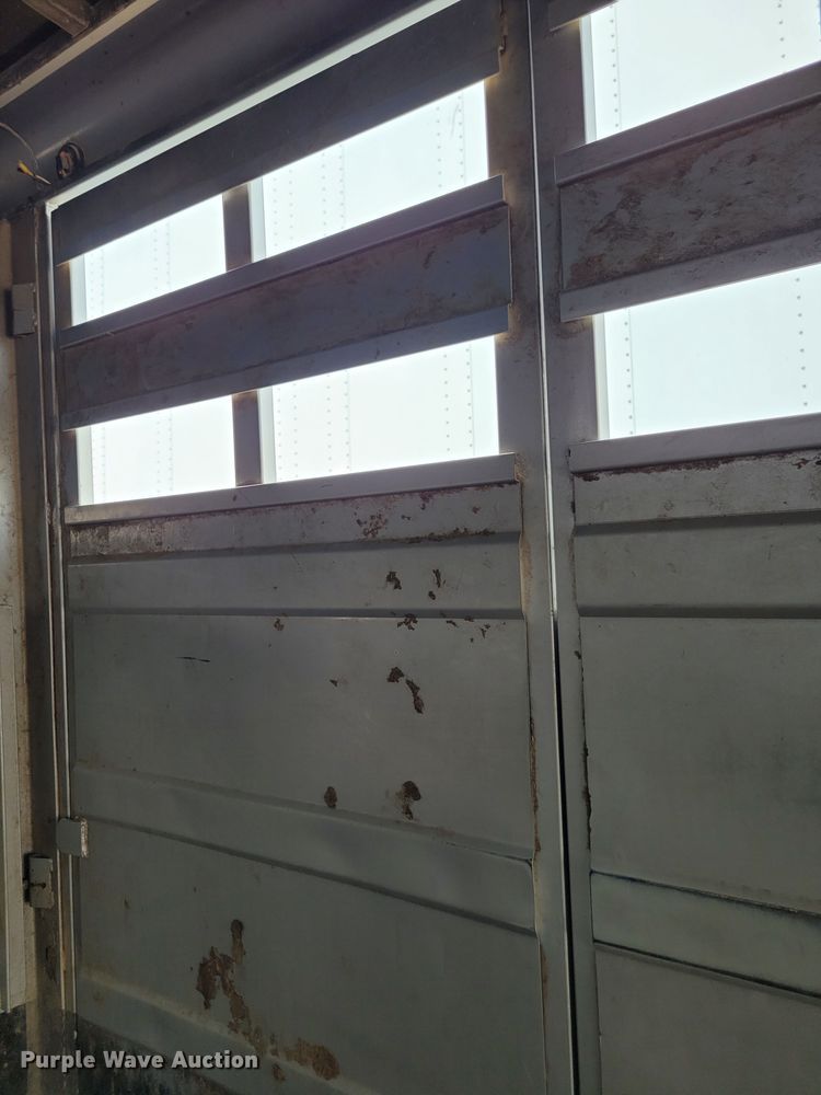 image for item DK1867 2004 Titan  livestock trailer