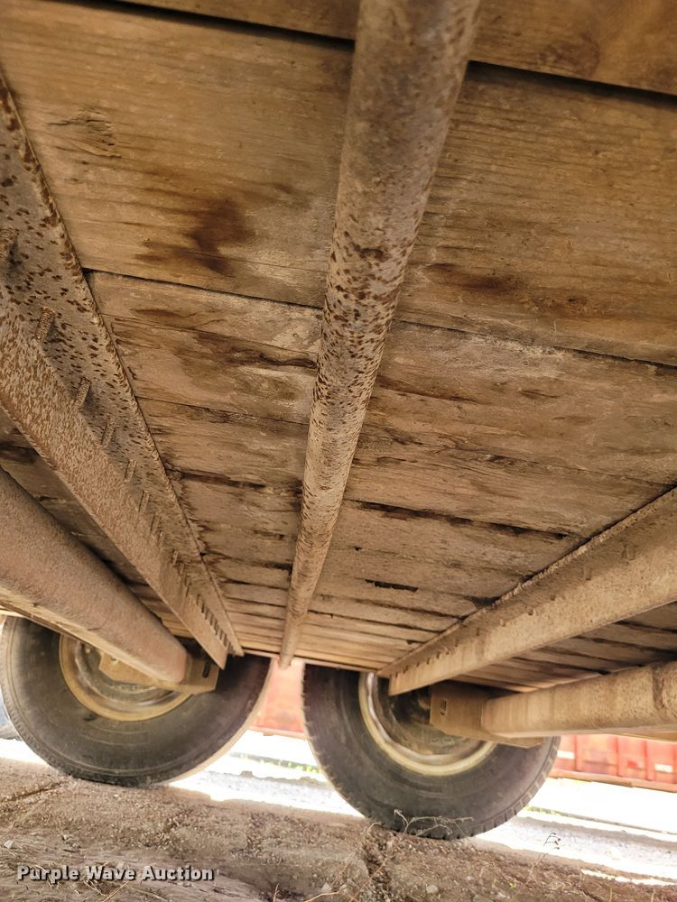 image for item DK1867 2004 Titan  livestock trailer