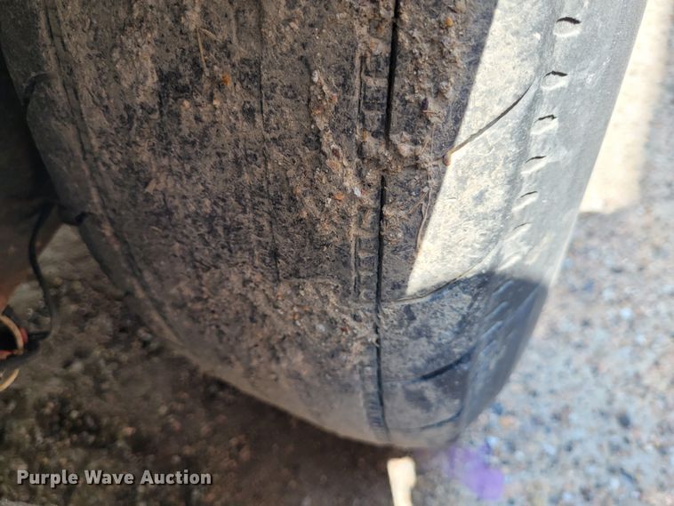 image for item DK1867 2004 Titan  livestock trailer