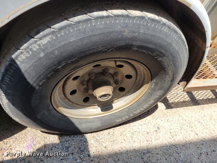 image for item DK1867 2004 Titan  livestock trailer