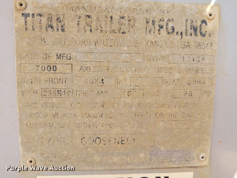 image for item DK1867 2004 Titan  livestock trailer