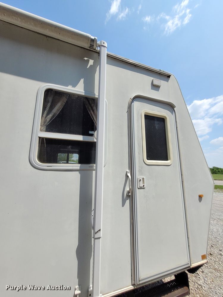 image for item DK1868 2004 Surrey  camper