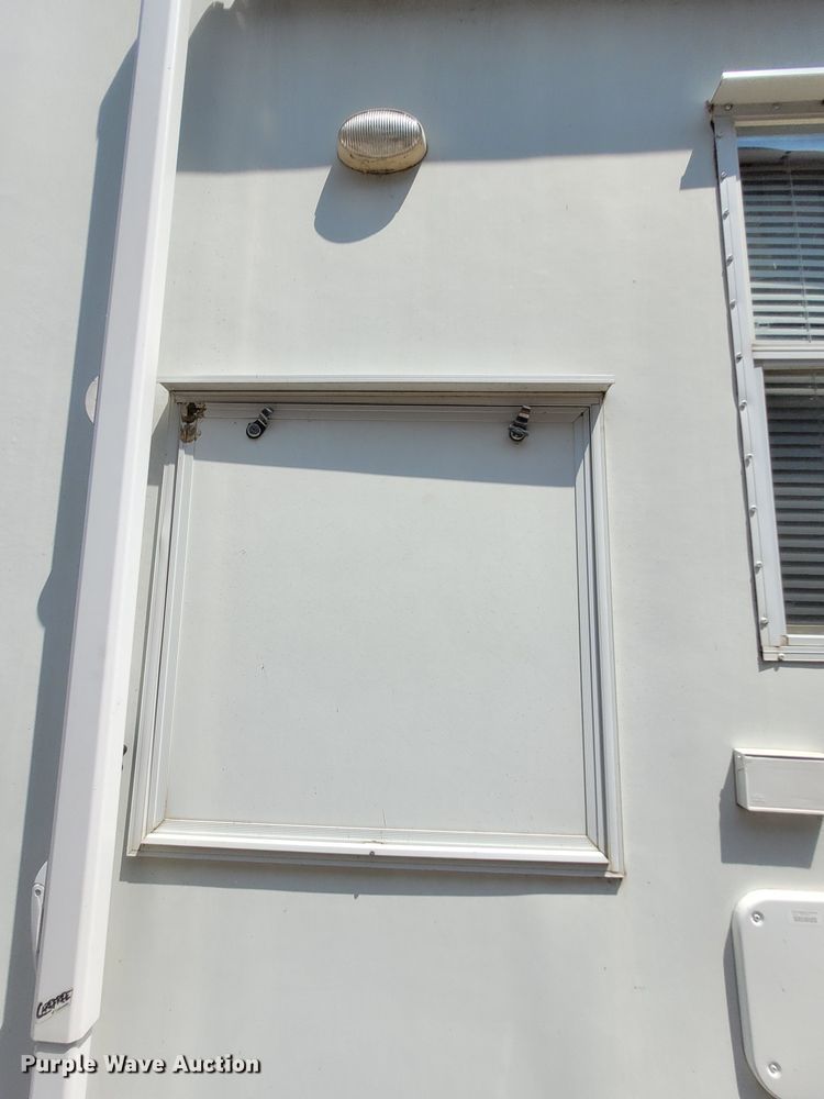 image for item DK1868 2004 Surrey  camper