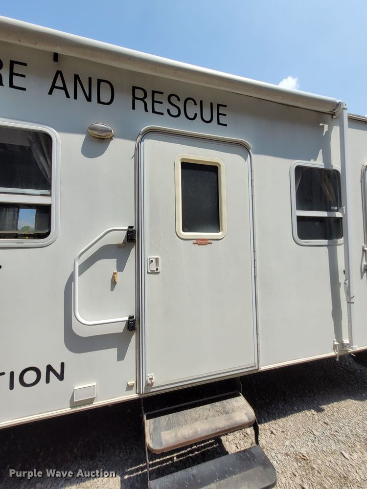 image for item DK1868 2004 Surrey  camper