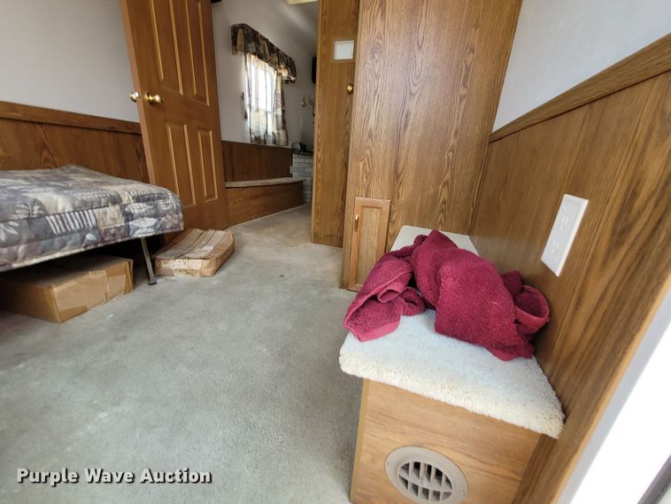 image for item DK1868 2004 Surrey  camper