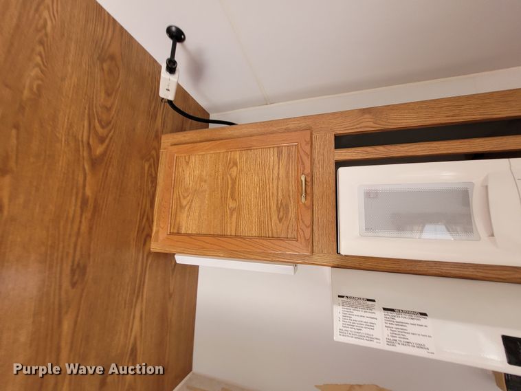 image for item DK1868 2004 Surrey  camper