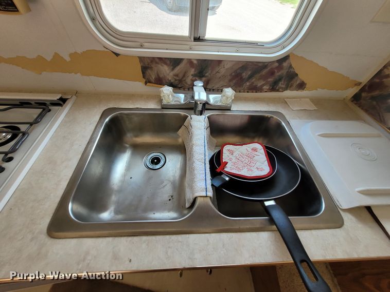 image for item DK1868 2004 Surrey  camper