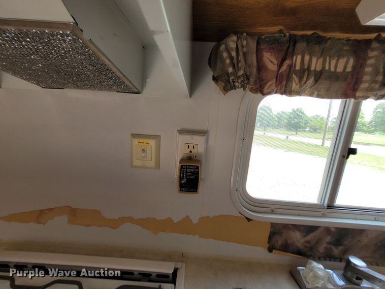 image for item DK1868 2004 Surrey  camper