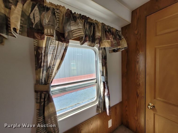 image for item DK1868 2004 Surrey  camper