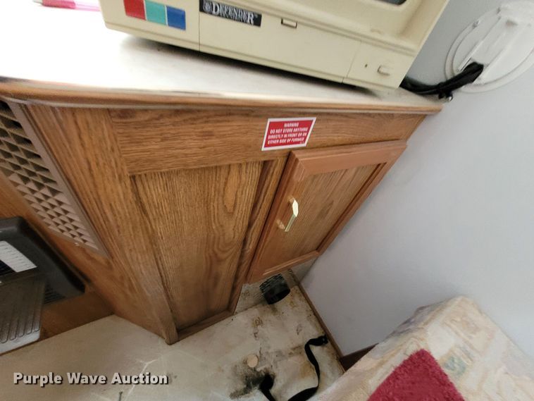 image for item DK1868 2004 Surrey  camper