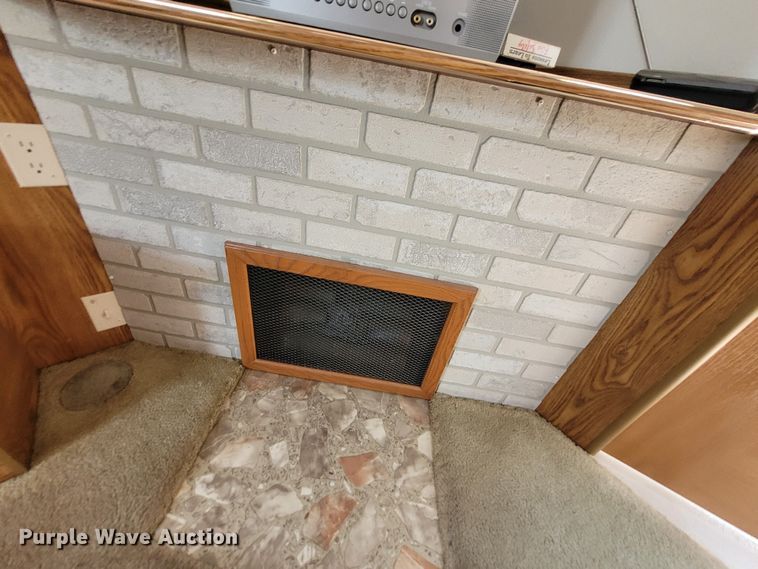 image for item DK1868 2004 Surrey  camper