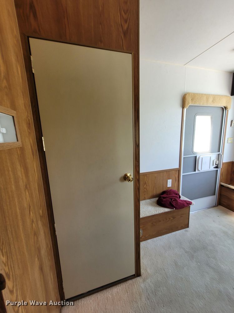 image for item DK1868 2004 Surrey  camper