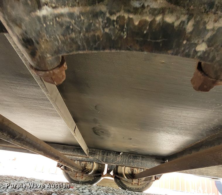 image for item DK1868 2004 Surrey  camper