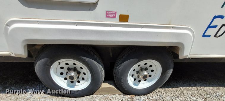 image for item DK1868 2004 Surrey  camper