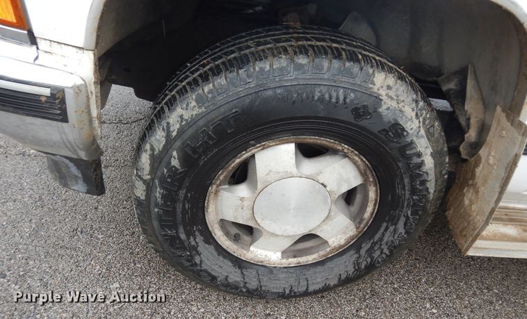 image for item DK1871 1997 Chevrolet K1500  Ext. Cab pickup truck