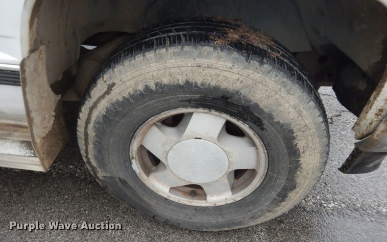 image for item DK1871 1997 Chevrolet K1500  Ext. Cab pickup truck