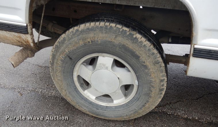 image for item DK1871 1997 Chevrolet K1500  Ext. Cab pickup truck