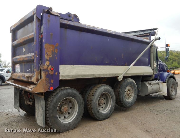 image for item DK1898 2006 Kenworth T800  dump truck