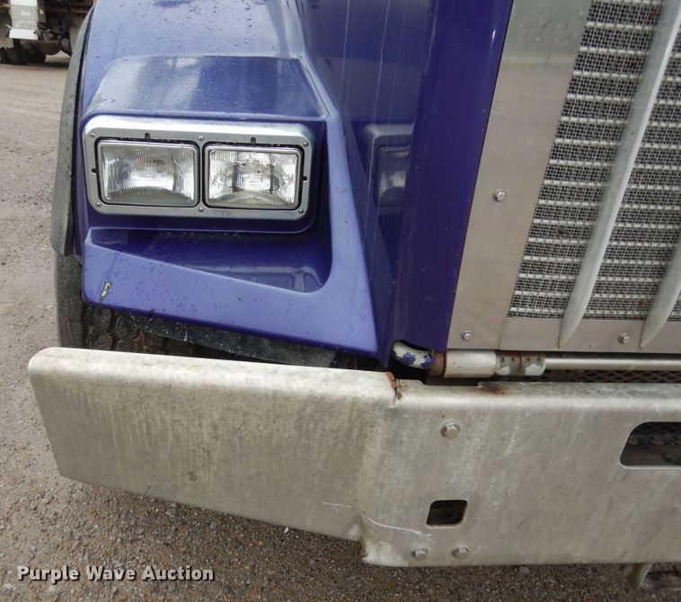 image for item DK1898 2006 Kenworth T800  dump truck