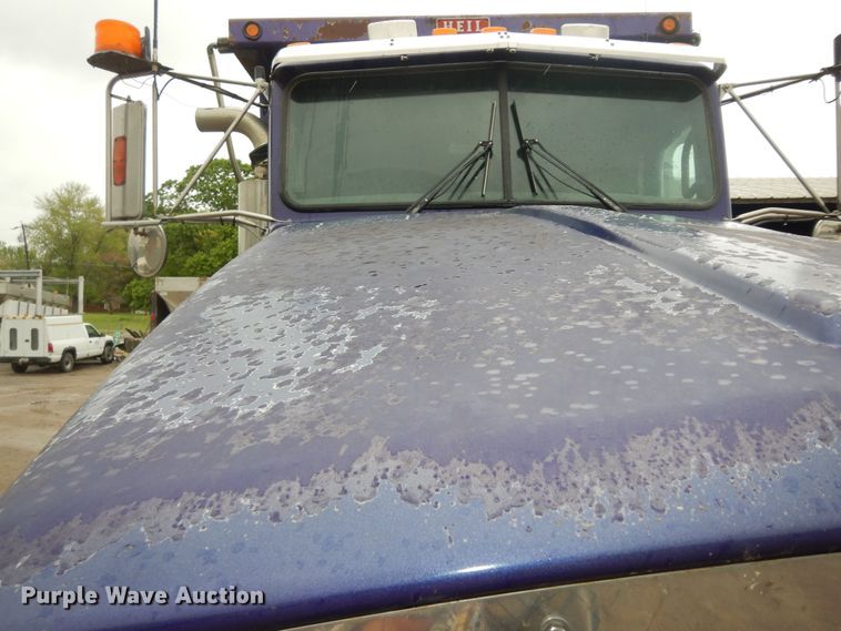 image for item DK1898 2006 Kenworth T800  dump truck