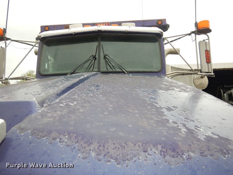 image for item DK1898 2006 Kenworth T800  dump truck