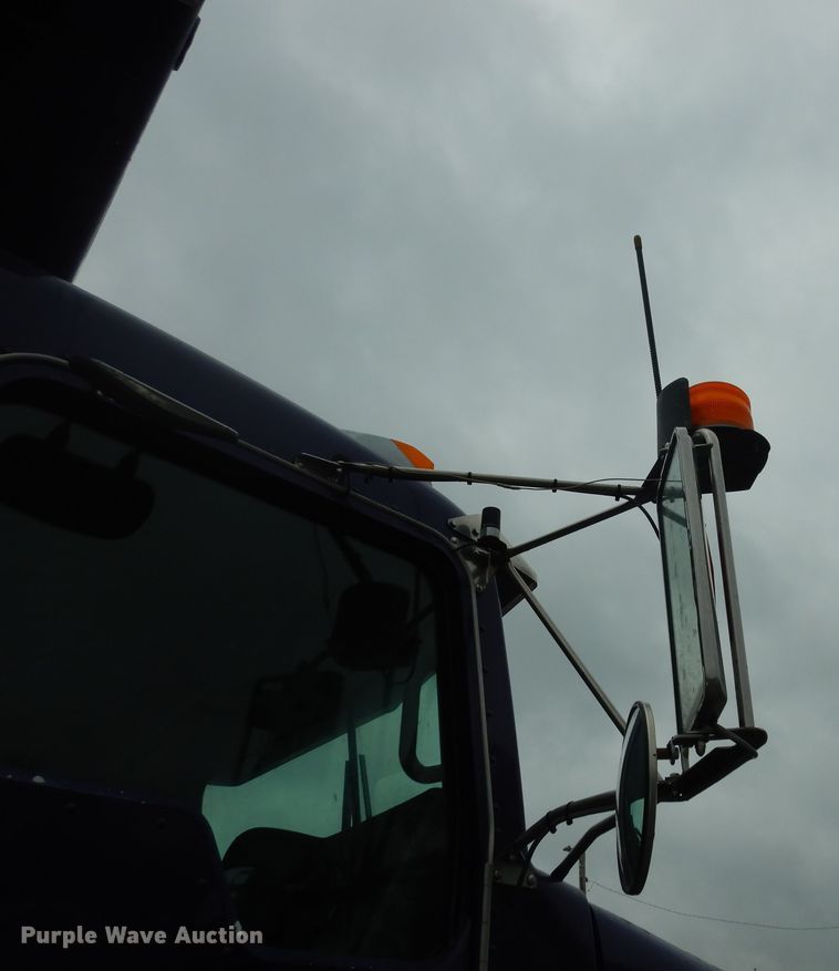 image for item DK1898 2006 Kenworth T800  dump truck