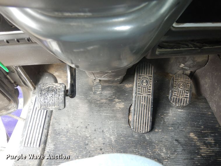 image for item DK1898 2006 Kenworth T800  dump truck