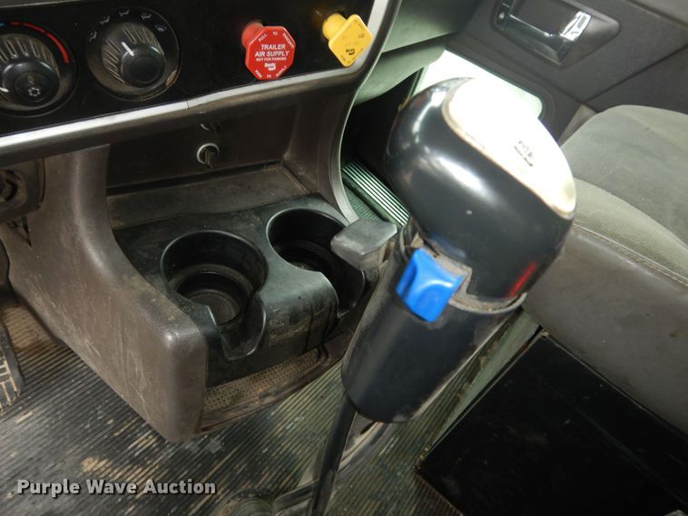 image for item DK1898 2006 Kenworth T800  dump truck