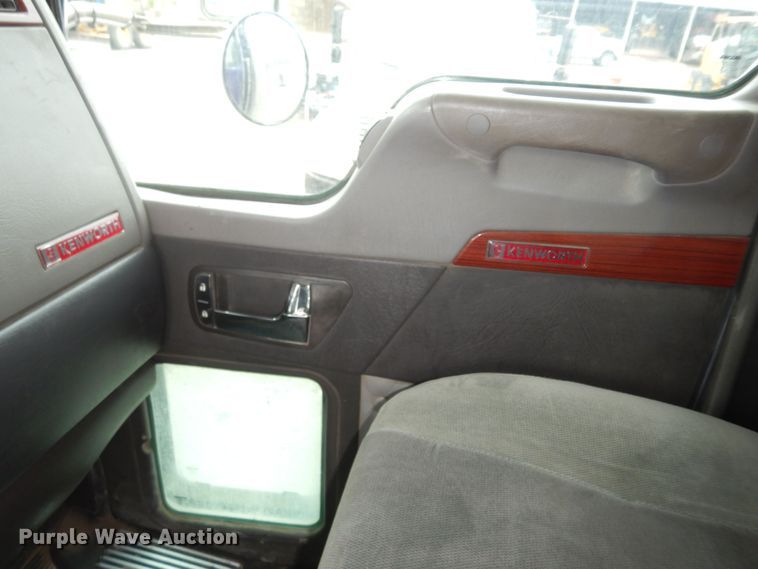 image for item DK1898 2006 Kenworth T800  dump truck