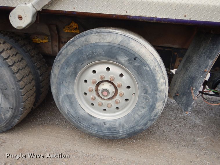 image for item DK1898 2006 Kenworth T800  dump truck