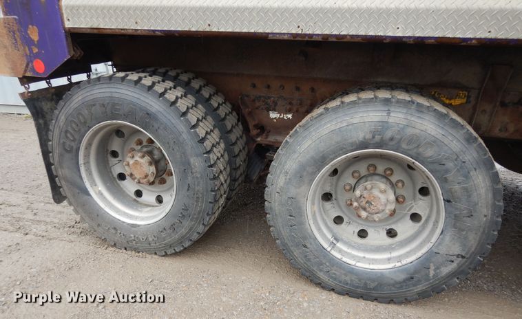 image for item DK1898 2006 Kenworth T800  dump truck