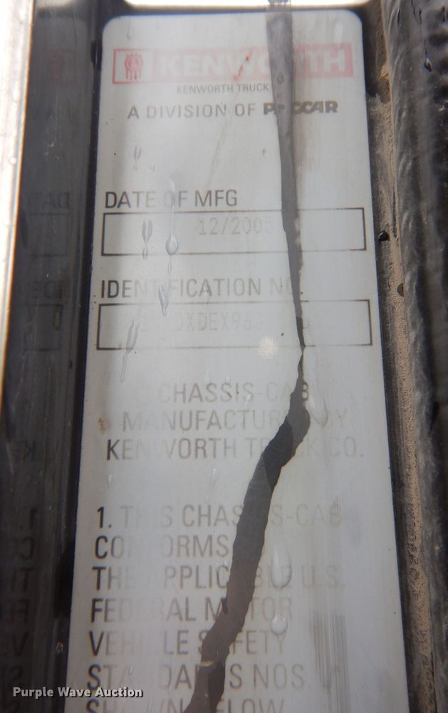 image for item DK1898 2006 Kenworth T800  dump truck