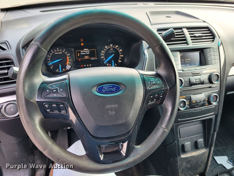 image for item DK1915 2017 Ford Explorer Police Interceptor  SUV