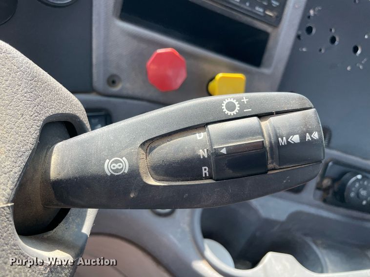 image for item DM0277 2015 Freightliner Cascadia 125  semi truck