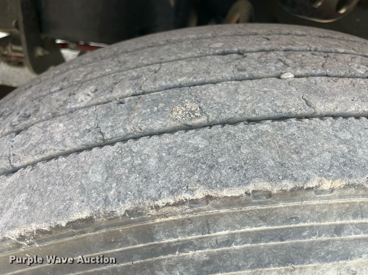 image for item DM0277 2015 Freightliner Cascadia 125  semi truck