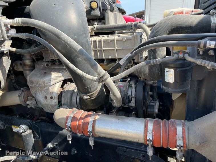 image for item DM0278 2015 Freightliner Cascadia 125  semi truck