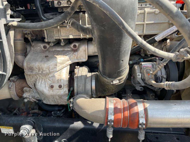 image for item DM0278 2015 Freightliner Cascadia 125  semi truck