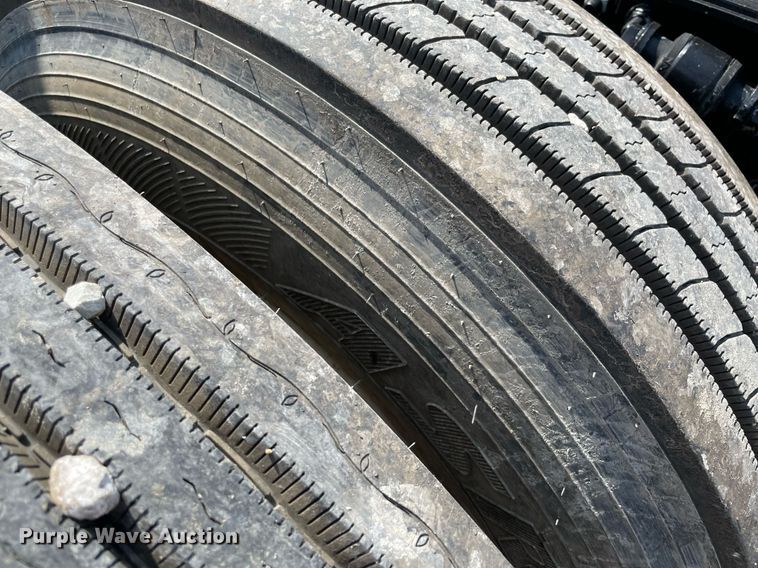 image for item DM0278 2015 Freightliner Cascadia 125  semi truck