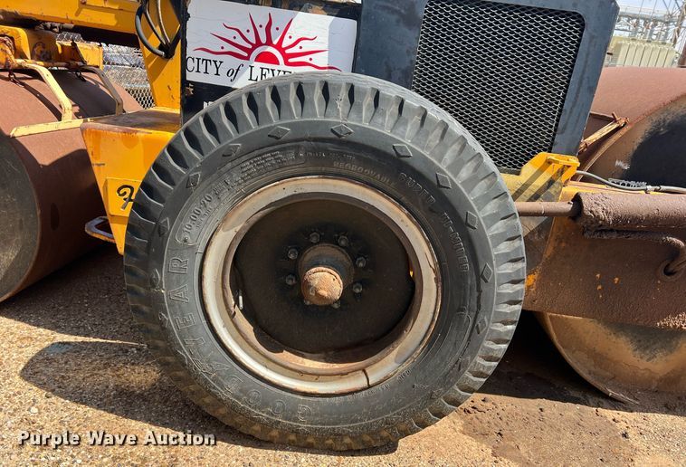 image for item DN3004 Ferguson 46  double drum roller