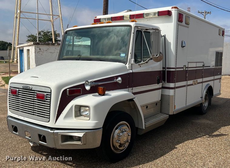 image for item DN3006 2000 Freightliner  ambulance