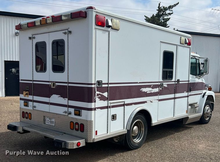 image for item DN3006 2000 Freightliner  ambulance