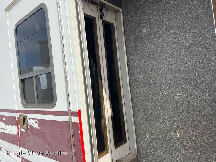 image for item DN3006 2000 Freightliner  ambulance