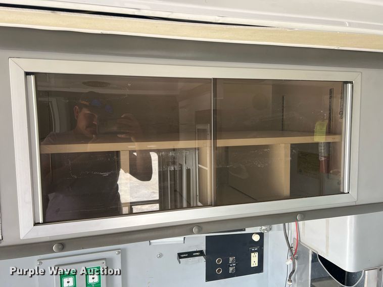 image for item DN3006 2000 Freightliner  ambulance