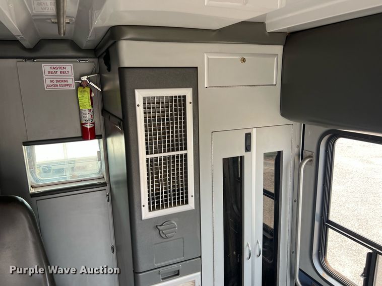 image for item DN3006 2000 Freightliner  ambulance