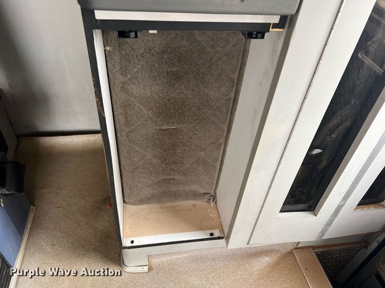 image for item DN3006 2000 Freightliner  ambulance