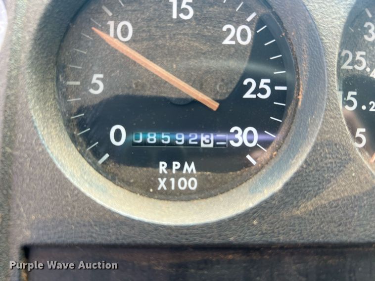 image for item DN3006 2000 Freightliner  ambulance