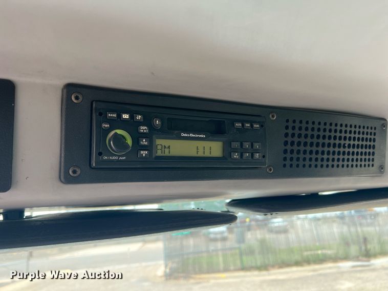 image for item DN3006 2000 Freightliner  ambulance