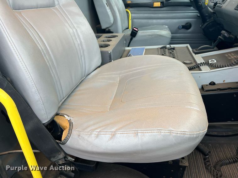 image for item DN3006 2000 Freightliner  ambulance